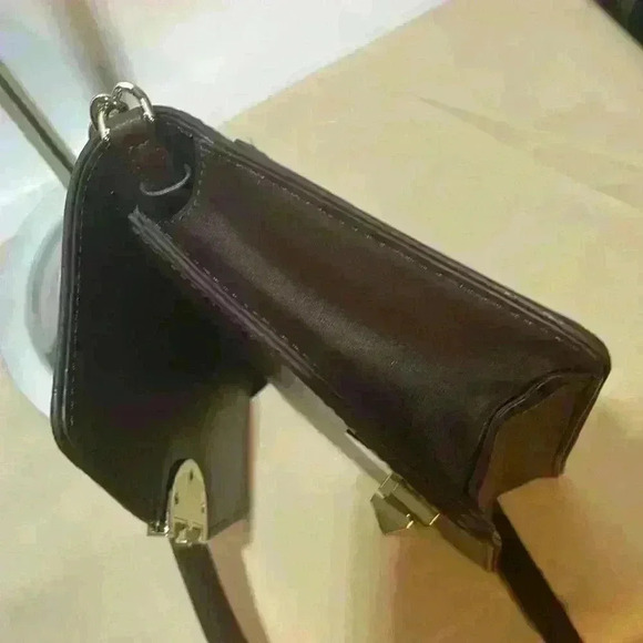 Kate Spade Neve Crossbody - Picture 7 of 7